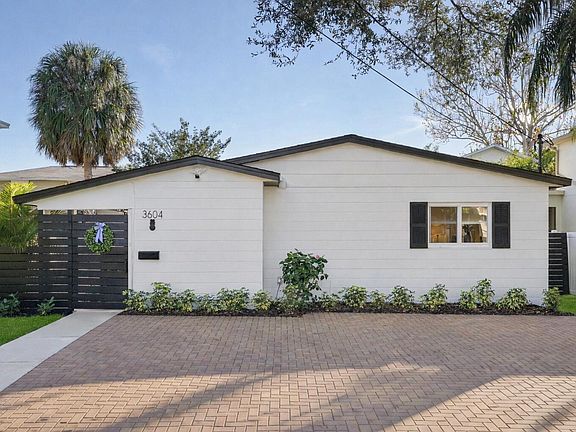 3rd image of 3604 W San Pedro Street