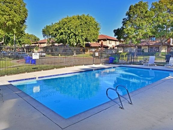 2nd image of 1726 Oro Vista Rd Unit 168