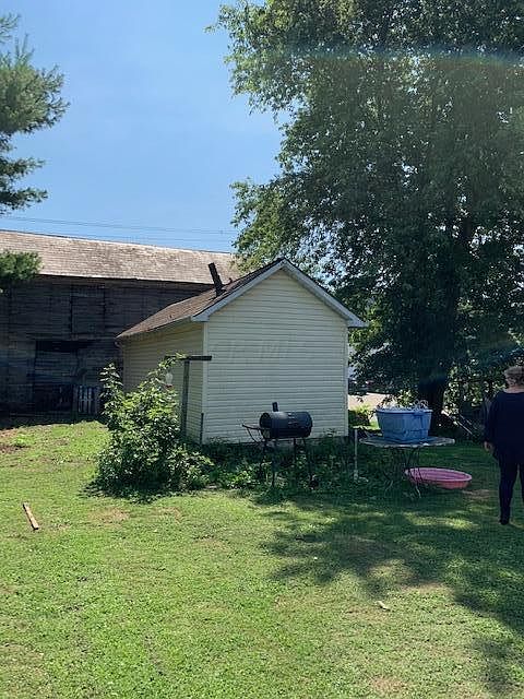 1st image of 1044 Moxahala Ave