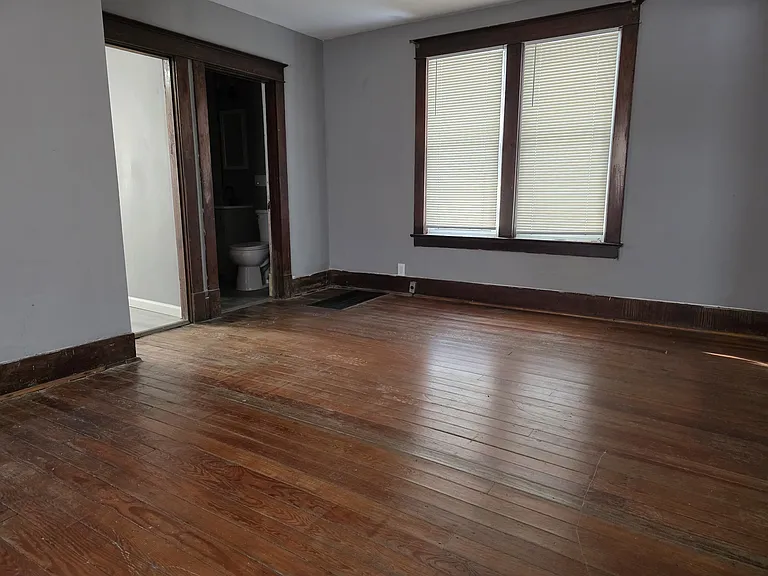 5914 Laura Ave — Photo 5