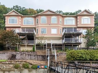 356 Meadow Dr, Camdenton, MO 65020