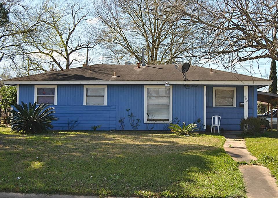 1st image of 602 Brown Dr
