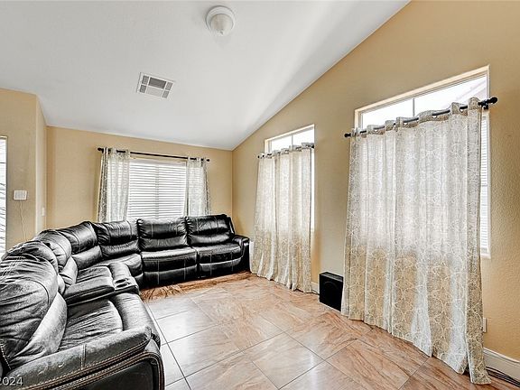5th image of 173 Laguna Landing Dr
