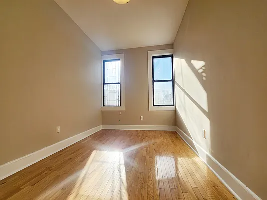 Rented by RELEASE NY | media 6