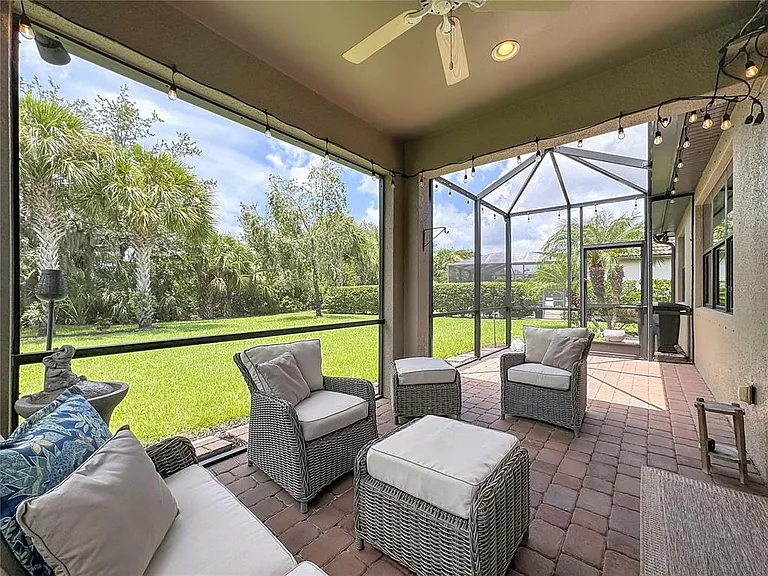 11230 Sandhill Preserve Dr — Photo 39