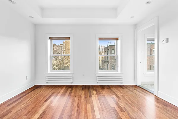 Rented by Compass | media 9