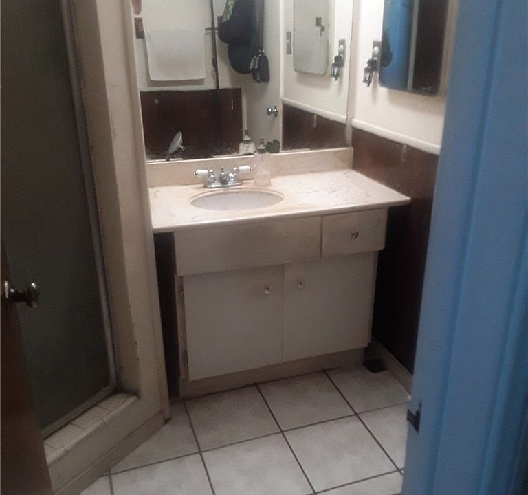 2nd image of 20458 Malden St