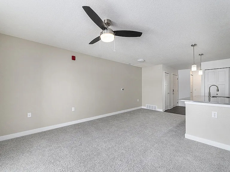 Eagle Ridge Apartment Homes — Photo 8