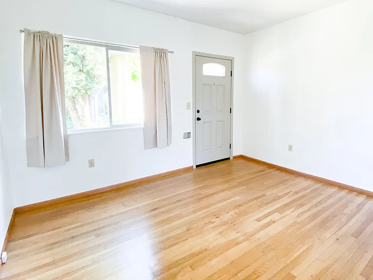 3804 N Haight Ave #3 — Photo 6