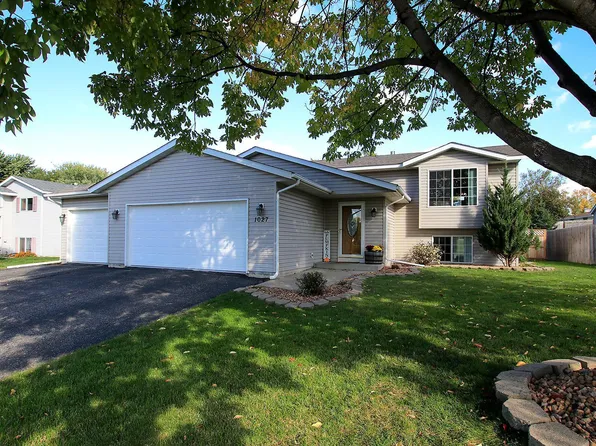 1027 8th Ave NW, Hutchinson, MN 55350