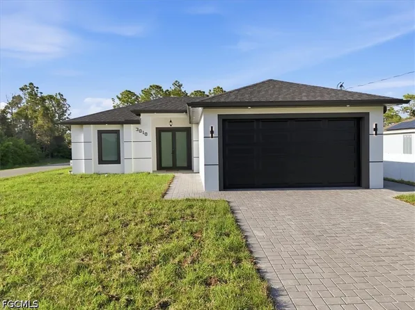 3010 37th St SW, Lehigh Acres, FL 33976