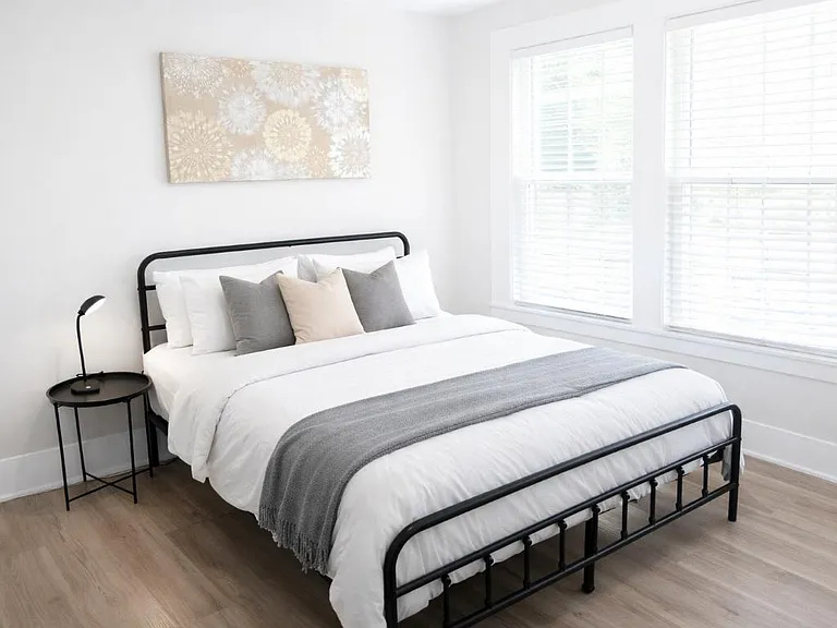 Queen size bed