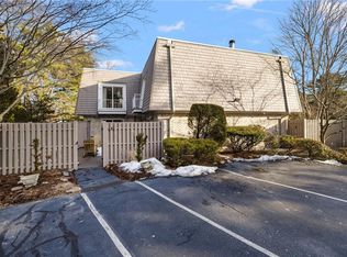 5 Caddy Rock Rd APT A, North Kingstown, RI 02852