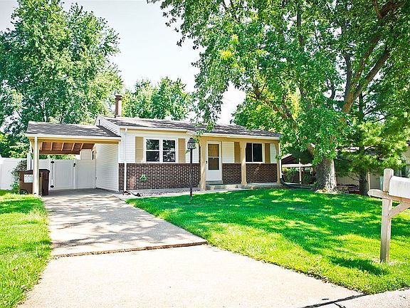 3rd image of 1434 Ramona Ln