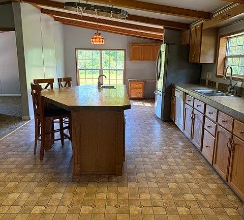3rd image of 304 Hulbert Hollow Rd