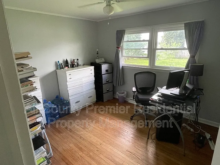 130 Hazel Ave — Photo 9