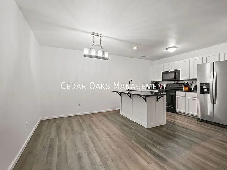 1290 Dove Loop #B — Photo 6