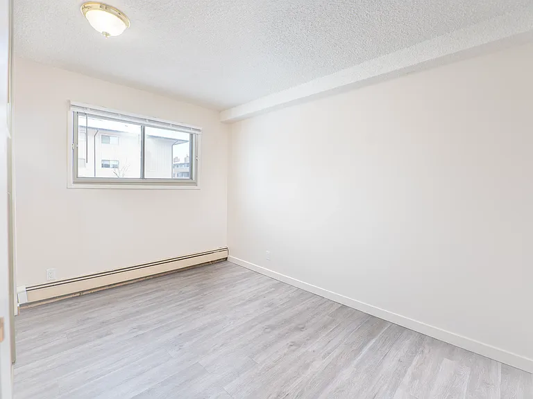 2120 Southland Dr SW — Photo 8