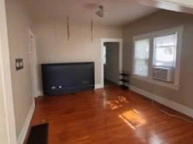 1329 E Riverside Ave — Photo 7