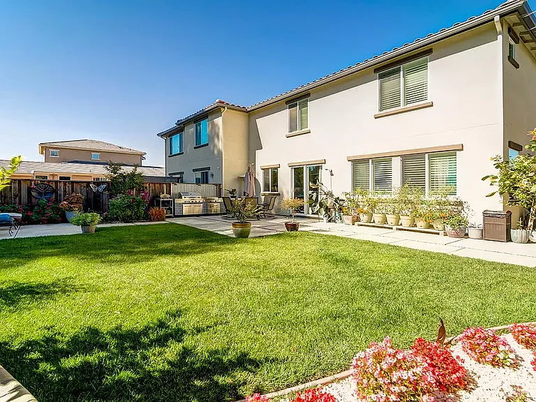15840 Piazza Way — Photo 24
