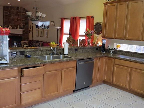 5th image of 8324 Crystal Ln