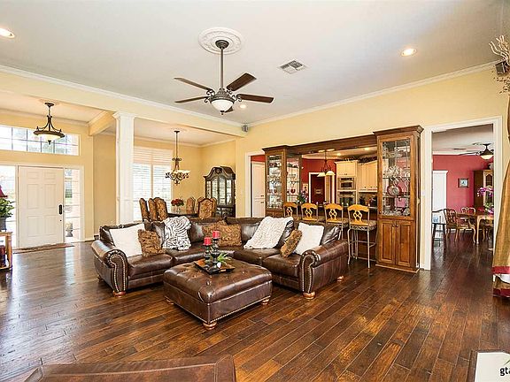 5th image of 215 Turnberry Cir