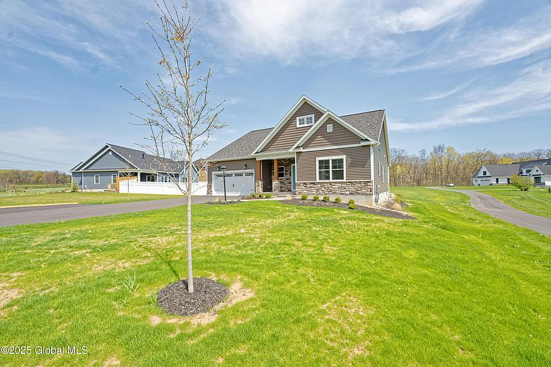 3rd image of 2802 Phillips Road