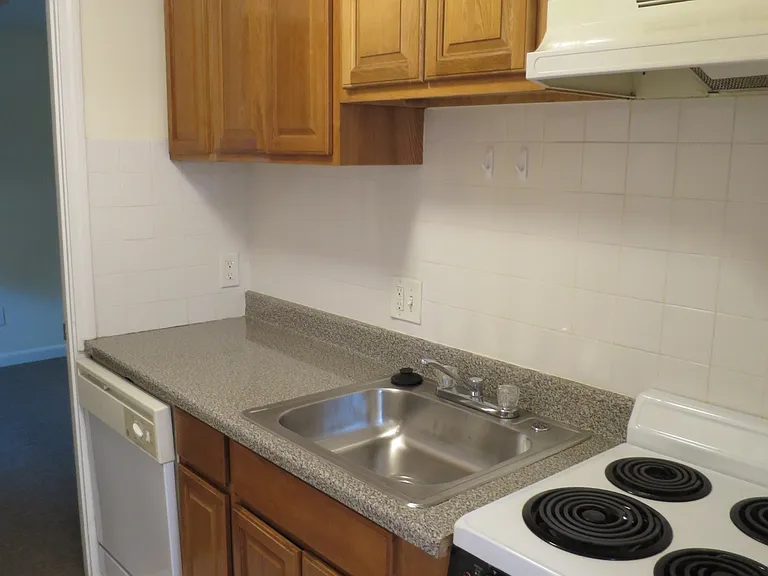 82 Highland Ave #203R — Photo 9