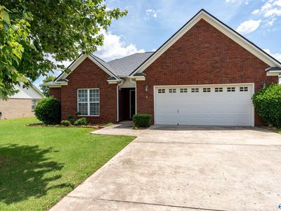 267 Narrow Ln, New Market, AL, 35761