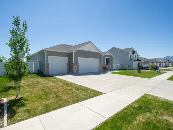 592 E 600 S, Hyrum, UT 84319