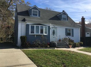 252 Brooklyn Ave, Westbury, NY 11590