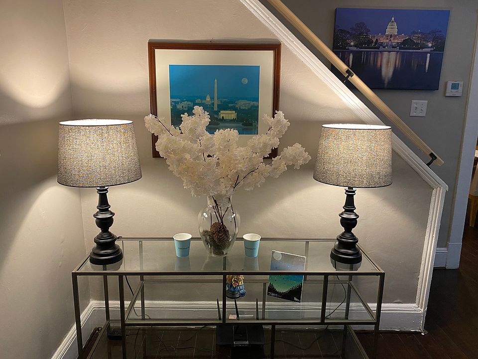 Living room - Entry way