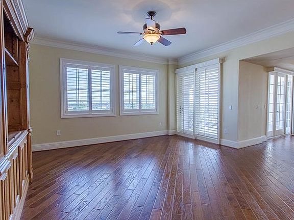 5th image of 300 S Interlachen Ave Unit 504