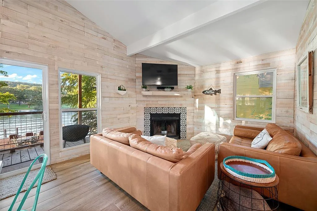 3 bed, 2.0 bath, 1164 sqft, $4,500 — Photo 4