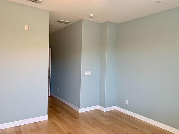 5th image of 622 Almaden Walk Loop