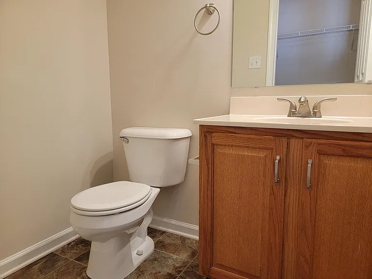 673 Rockwood Dr — Photo 7