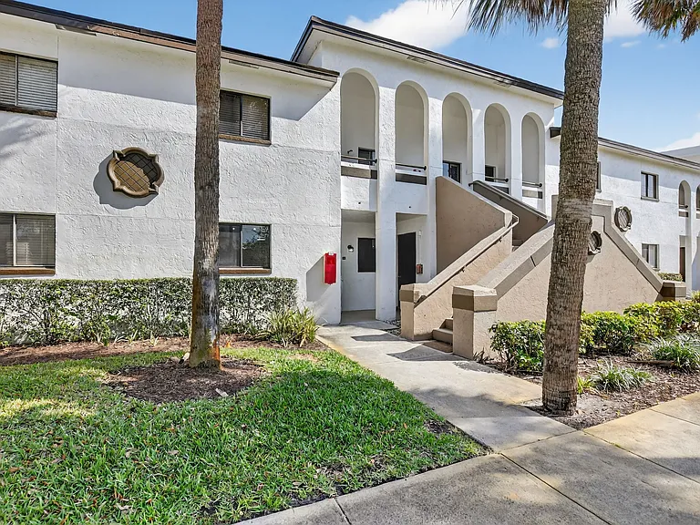 Boca Villas — Photo 49