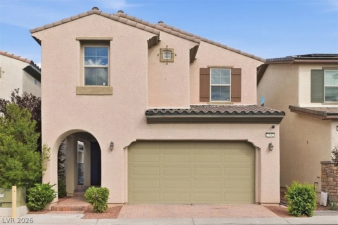 3 bed, 2.5 bath, 1447 sqft, $1,850 — Photo 1