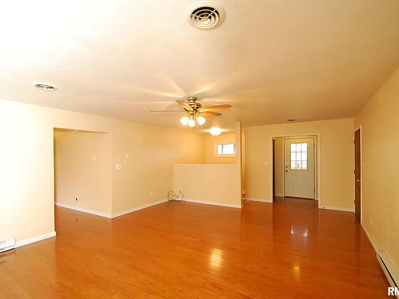 3rd image of 11105 W Woodhaven Dr