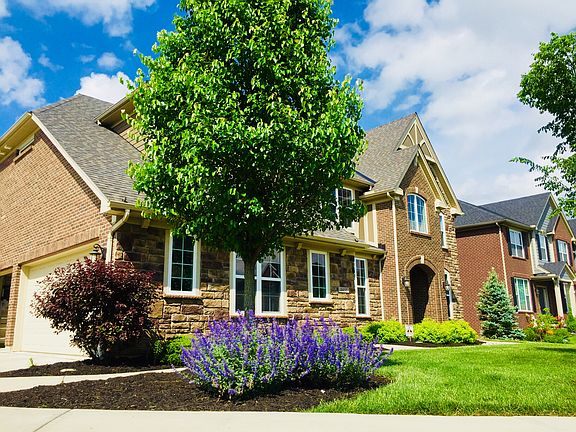 2nd image of 4457 Woodside Pl