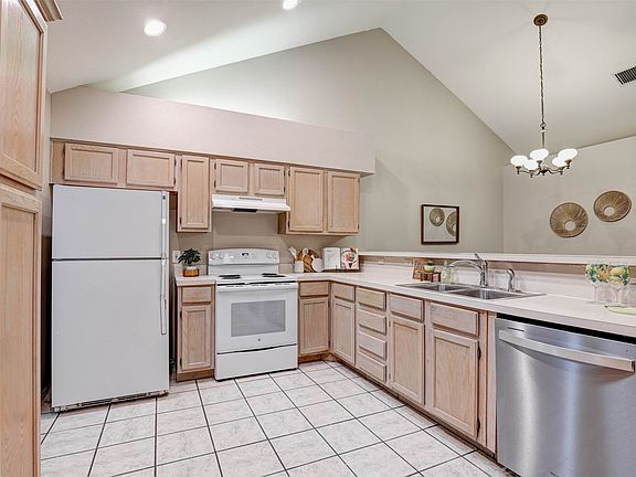 4th image of 6152 Haley Ln