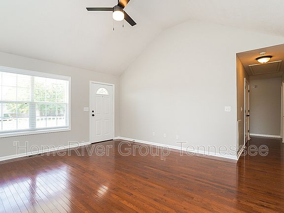 2nd image of 1302 Bolton Dr