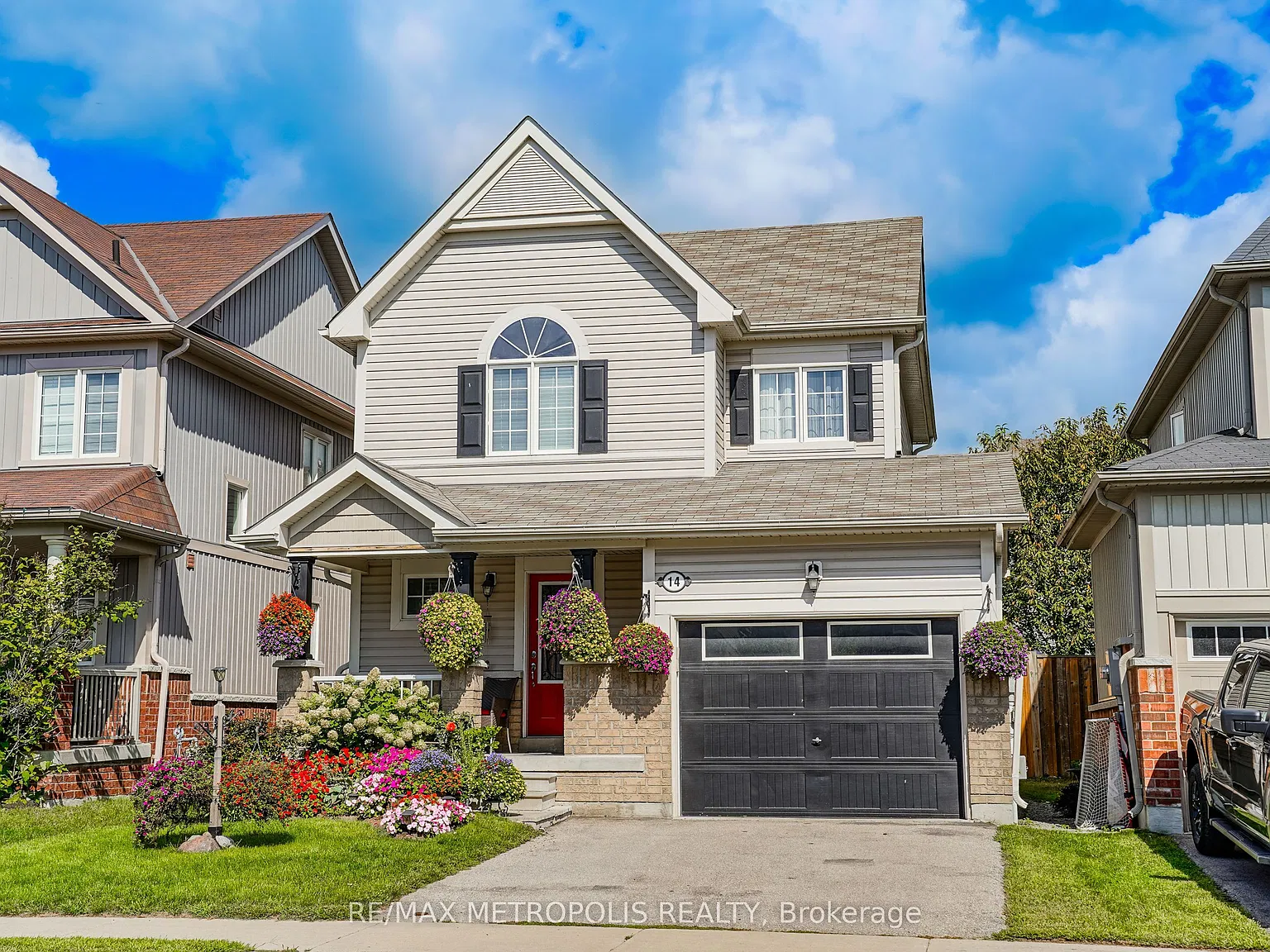 3 bed, $2,975 — Photo 2