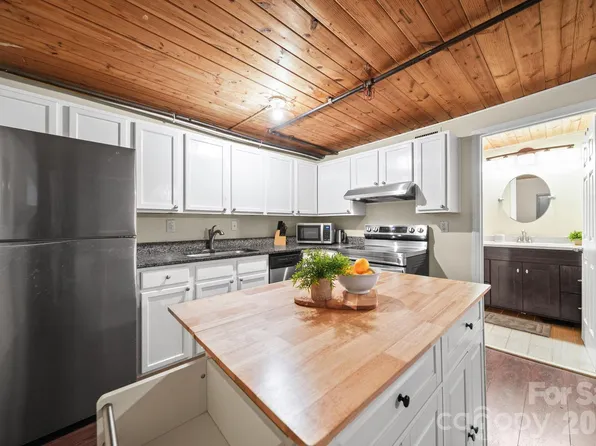 201 S Hoskins Rd APT 129, Charlotte, NC 28208