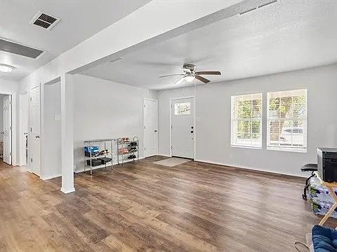 3rd image of 303 S Bois D Arcade St