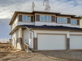 303 N Dawson Dock Way, Chestermere, AB T1X 2X2