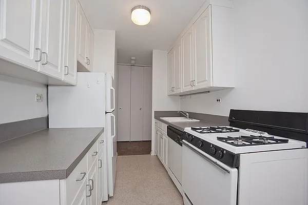 Sold by LG Fairmont Group | media 5
