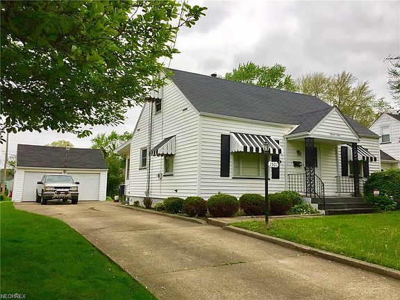 2nd image of 1501 Beechwood St NE