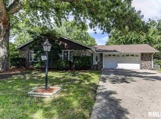 3112 Olympic Dr, Springfield, IL 62704