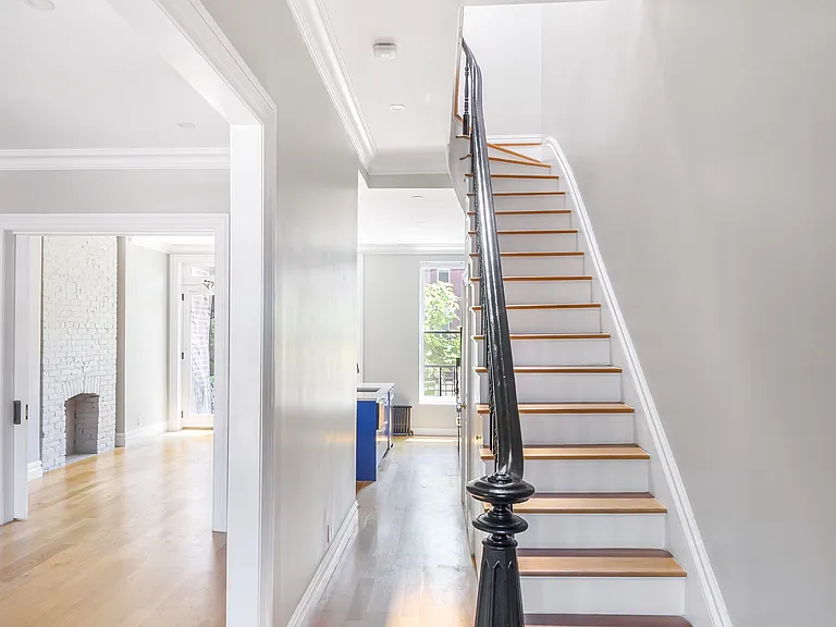 294 Putnam Ave #2 — Photo 3